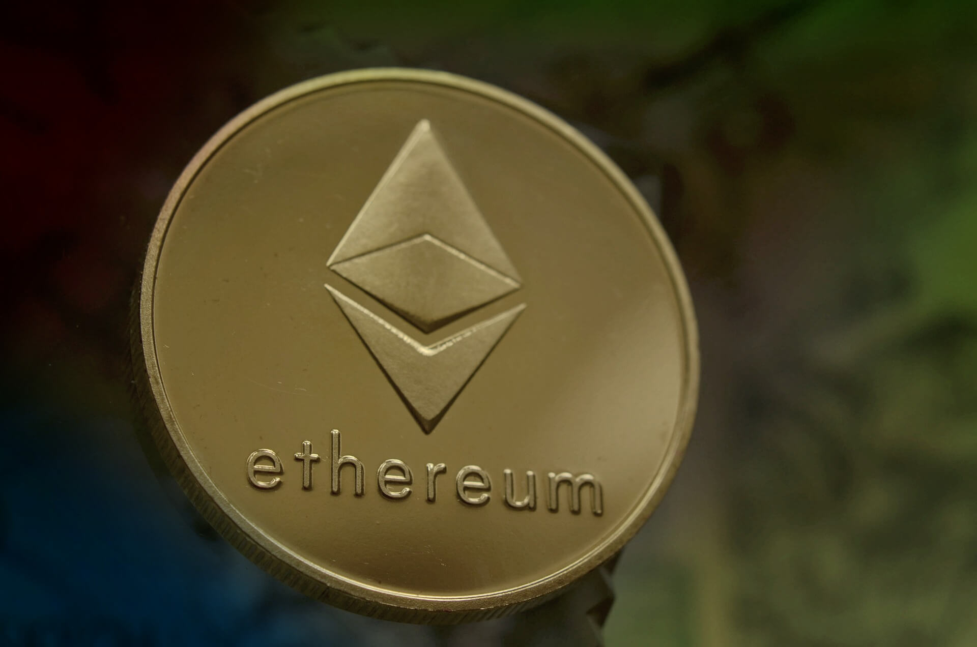 ethereum bitcoin fark?